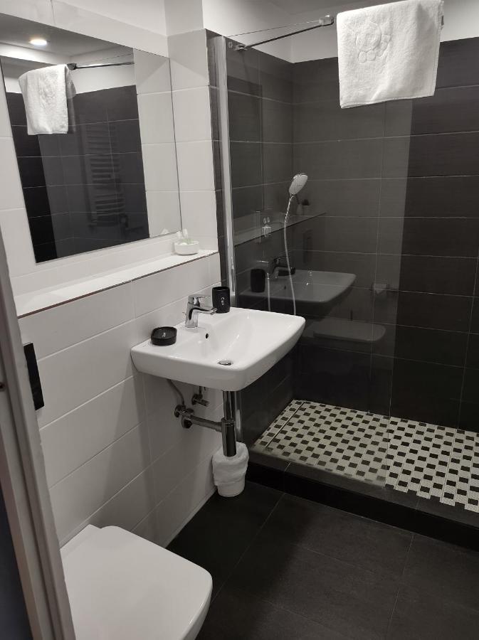 Ariana Apartment By EasyBucureşti Eksteriør bilde